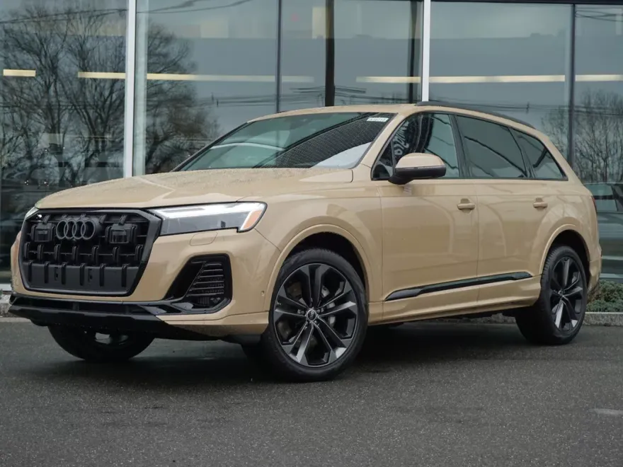2025 Audi Q7 55 Premium Plus photo 1