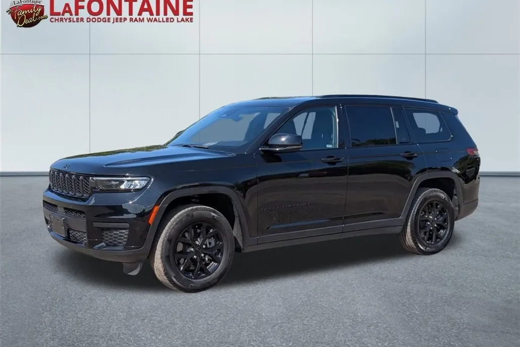 2024 Jeep Grand Cherokee Altitude photo 1