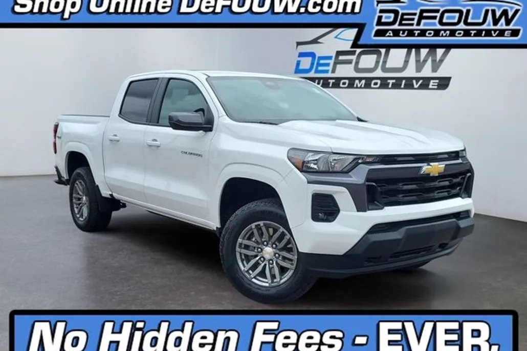 2024 Chevrolet Colorado LT photo 1