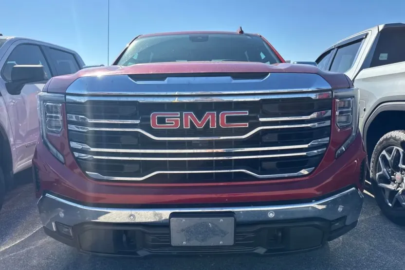 2024 Gmc Sierra 1500 SLT photo 1