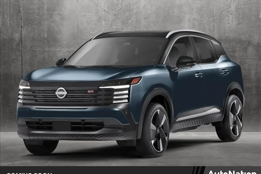 2025 Nissan Kicks SR photo 1