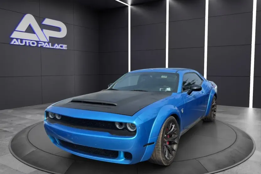 2016 Dodge Challenger SRT8 Hellcat photo 1