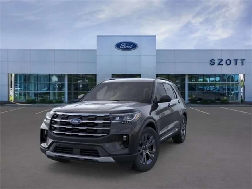 2025 Ford Explorer photo 1