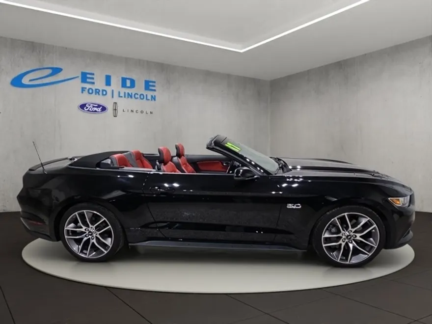 2017 Ford Mustang GT Premium Convertible photo 1