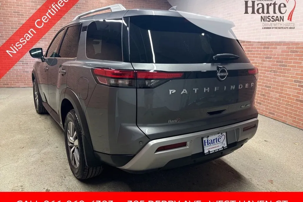 2023 Nissan Pathfinder SL photo 1