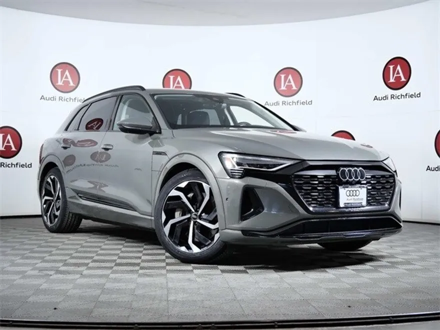 2024 Audi Q8 E-tron Prestige photo 1