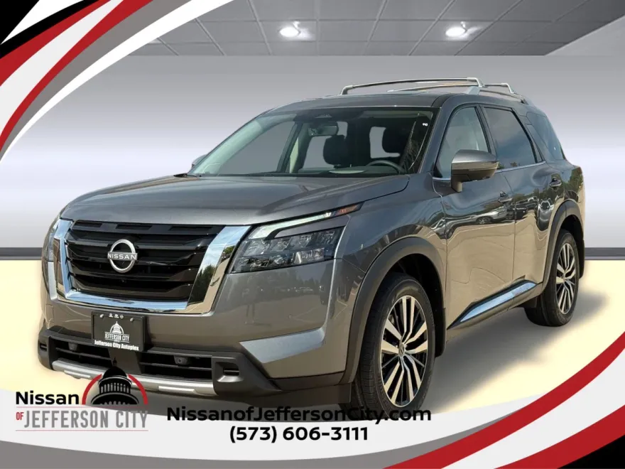 2025 Nissan Pathfinder SV photo 1