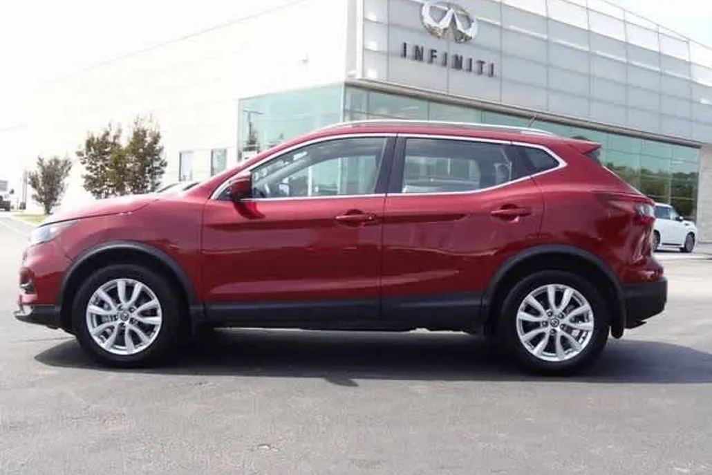 2022 Nissan Rogue Sport SV photo 1