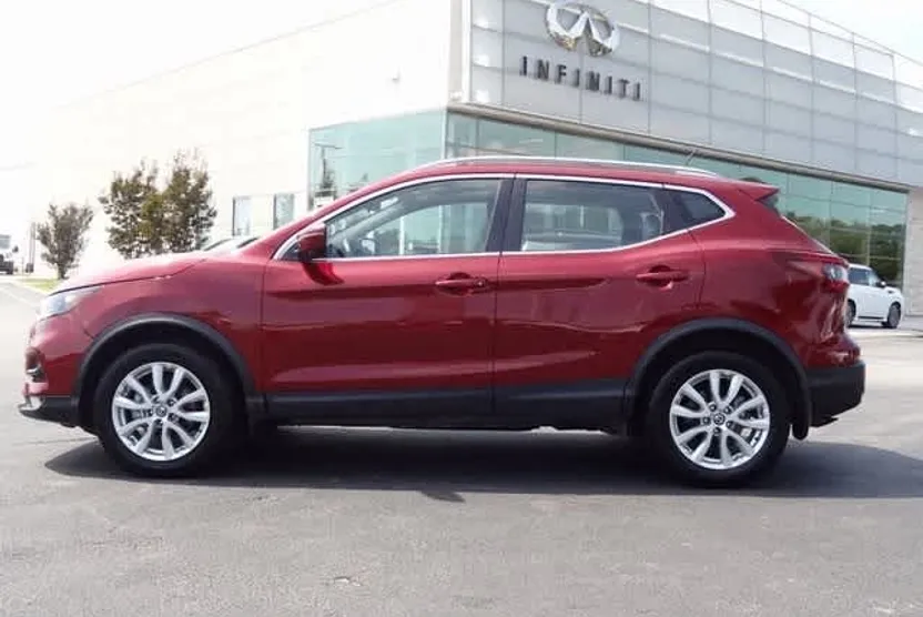 2022 Nissan Rogue Sport SV photo 1