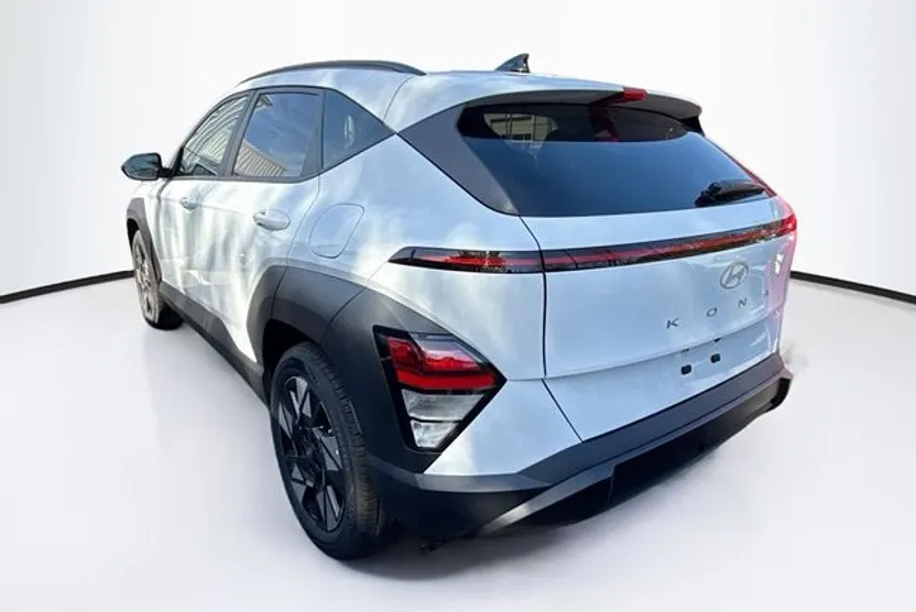 2025 Hyundai Kona SEL photo 1