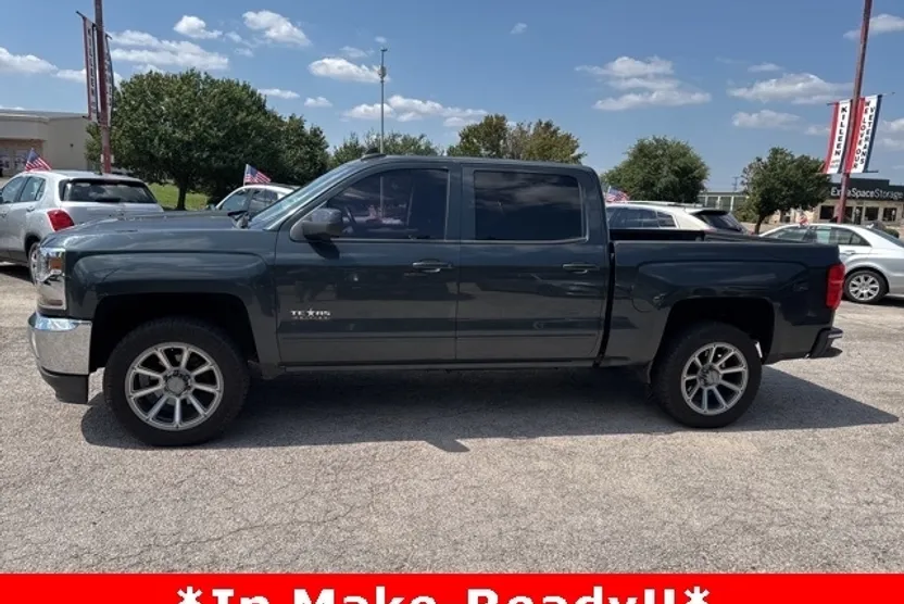 2018 Chevrolet Silverado 1500 LT photo 1