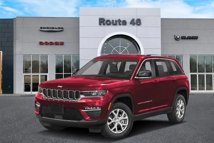2025 Jeep Grand Cherokee Laredo Altitude photo 1