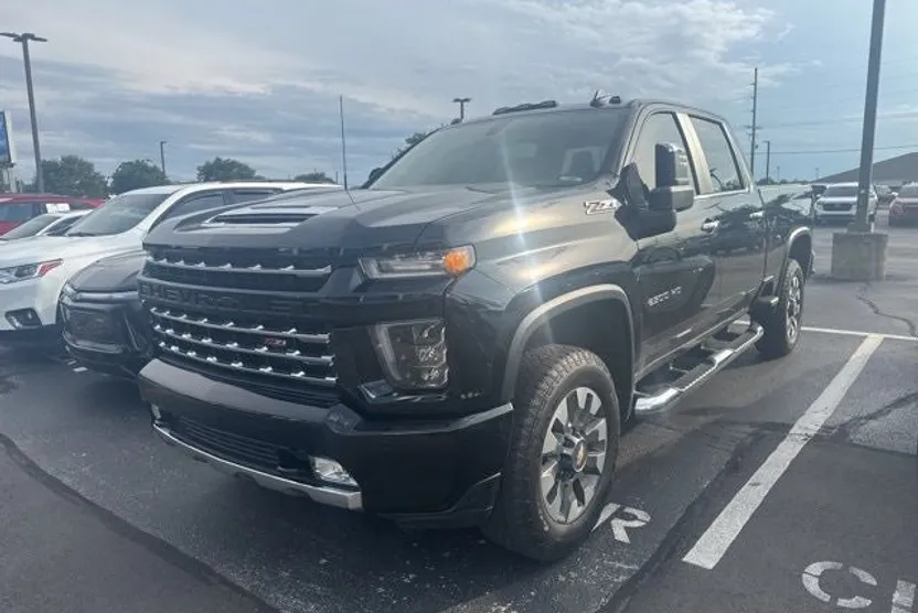 2021 Chevrolet Silverado 2500HD LT photo 1