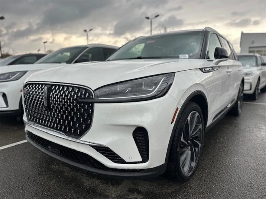 2025 Lincoln Aviator Reserve photo 1