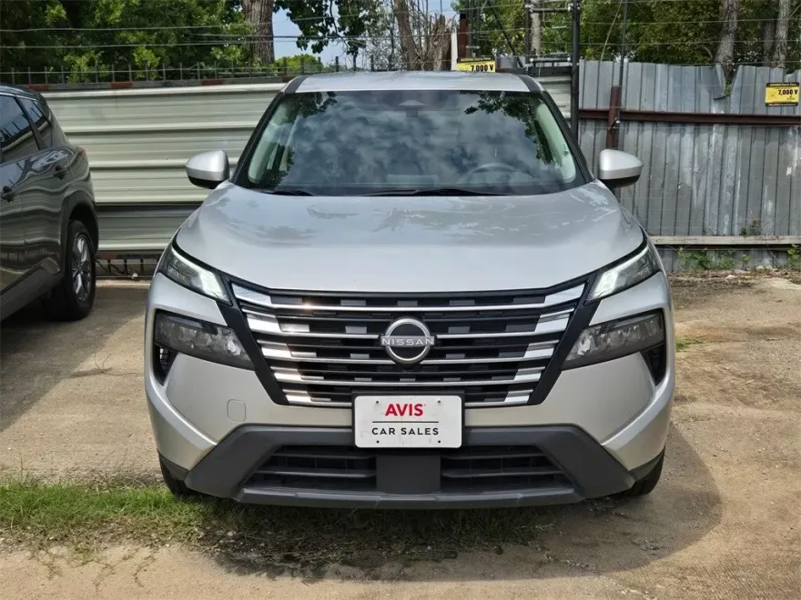 2024 Nissan Rogue SV photo 1