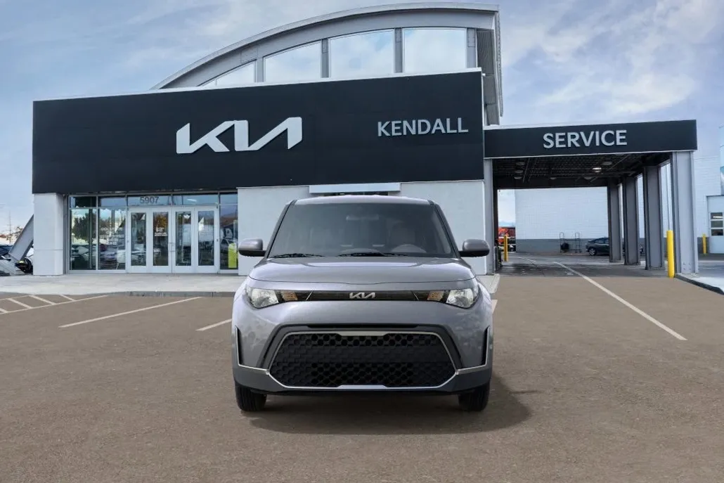 2025 Kia Soul LX photo 1