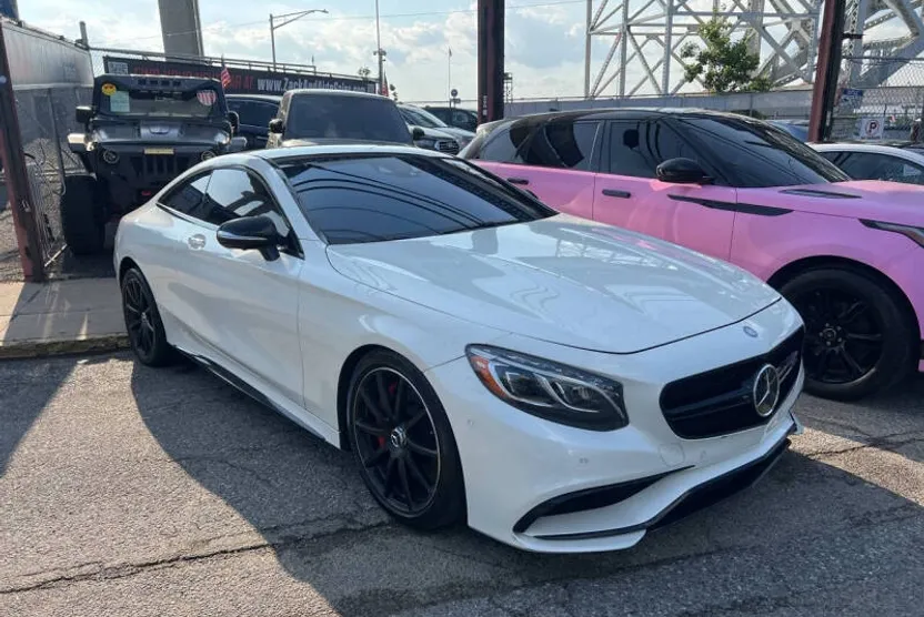 2016 Mercedes Benz S AMG 63 photo 1