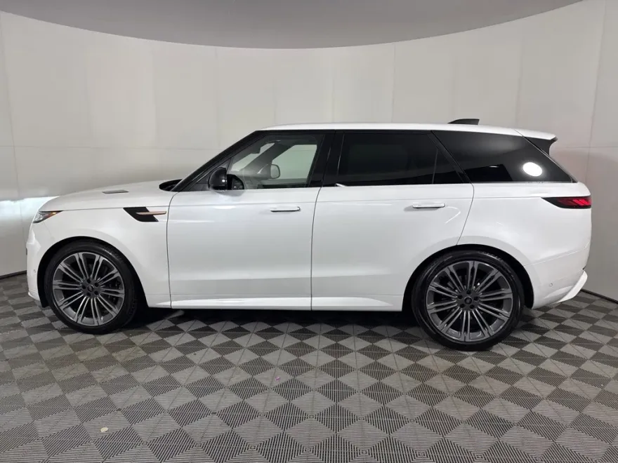 2024 Land Rover Range Rover Sport SE photo 1