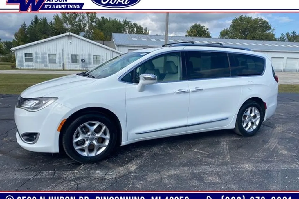 2020 Chrysler Pacifica Limited photo 1