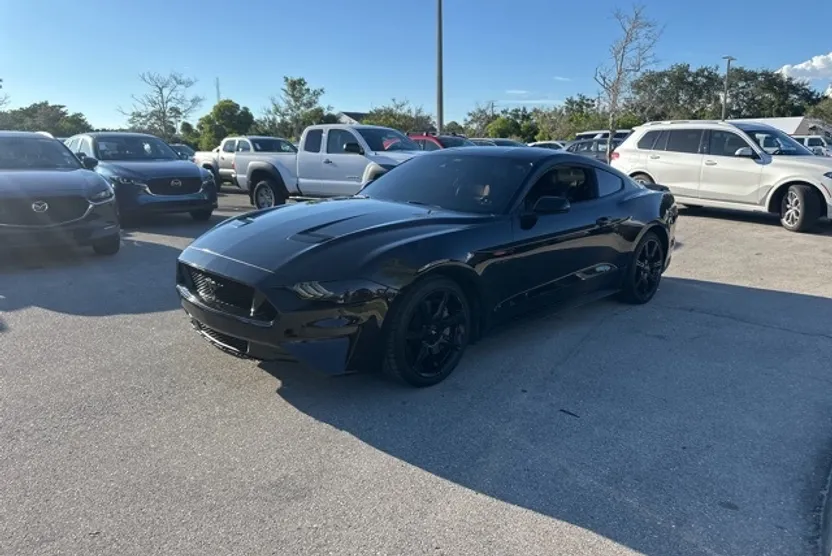 2022 Ford Mustang GT Premium photo 1