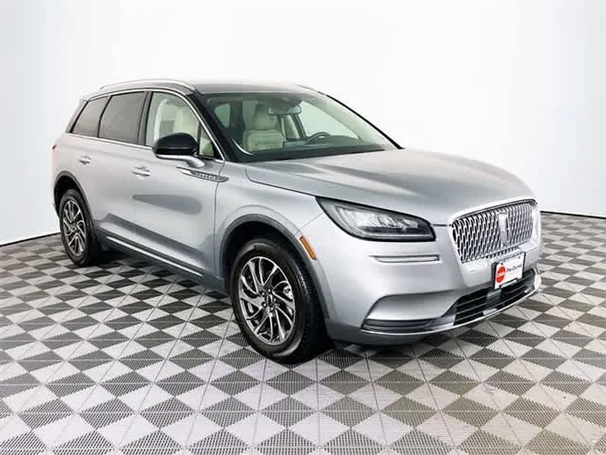 2022 Lincoln Corsair Standard photo 1