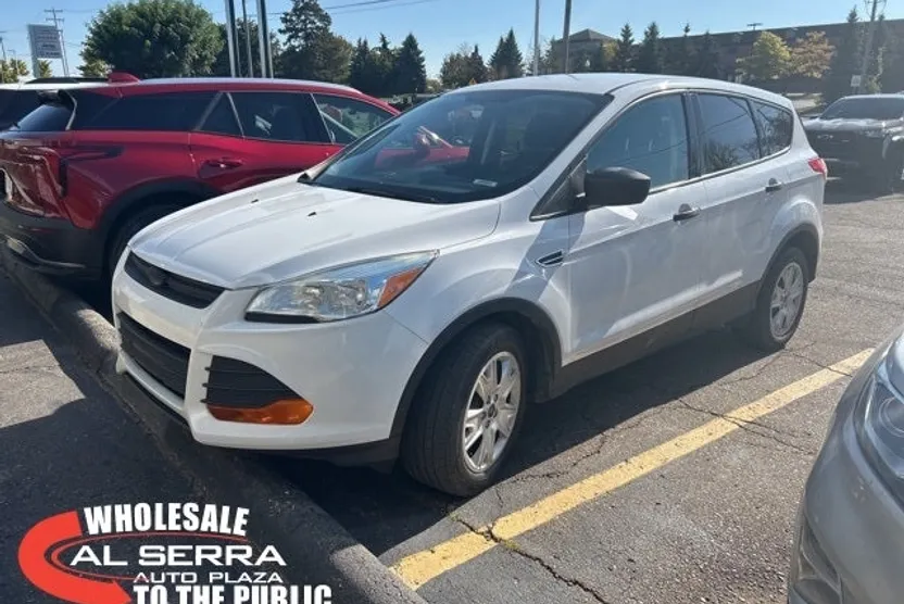 2013 Ford Escape S photo 1