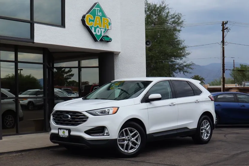 2021 Ford Edge SEL photo 1