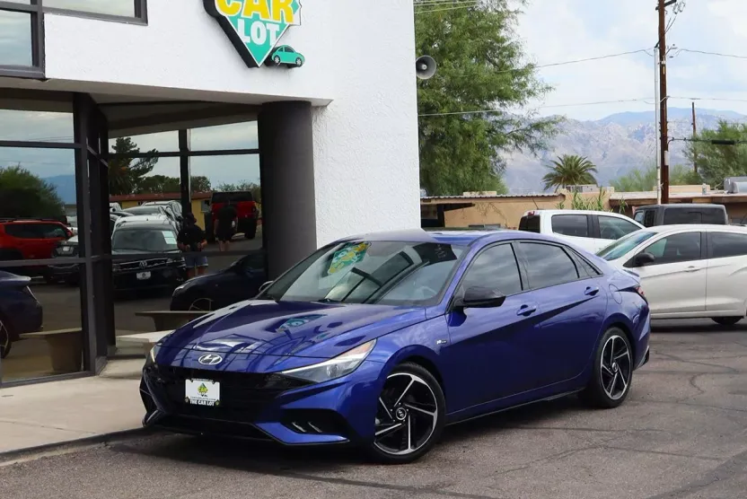2022 Hyundai Elantra N Line photo 1