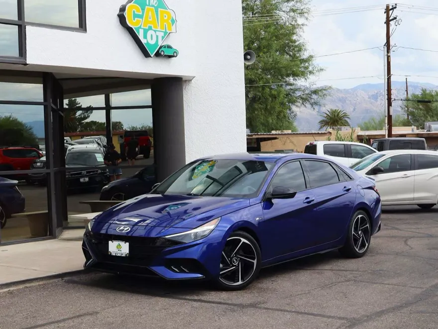 2022 Hyundai Elantra N Line photo 1