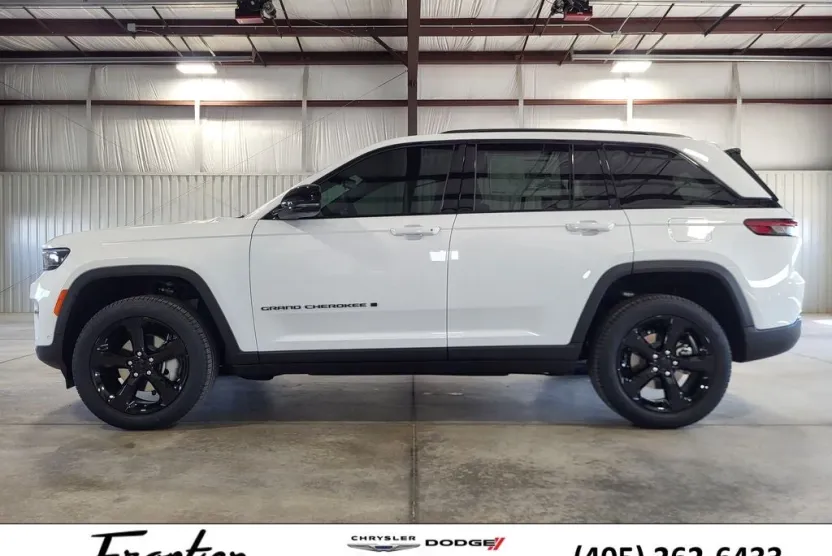 2025 Jeep Grand Cherokee Limited photo 1
