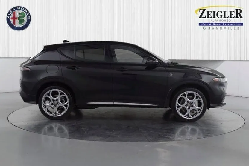 2024 Alfa Romeo Tonale Ti photo 1