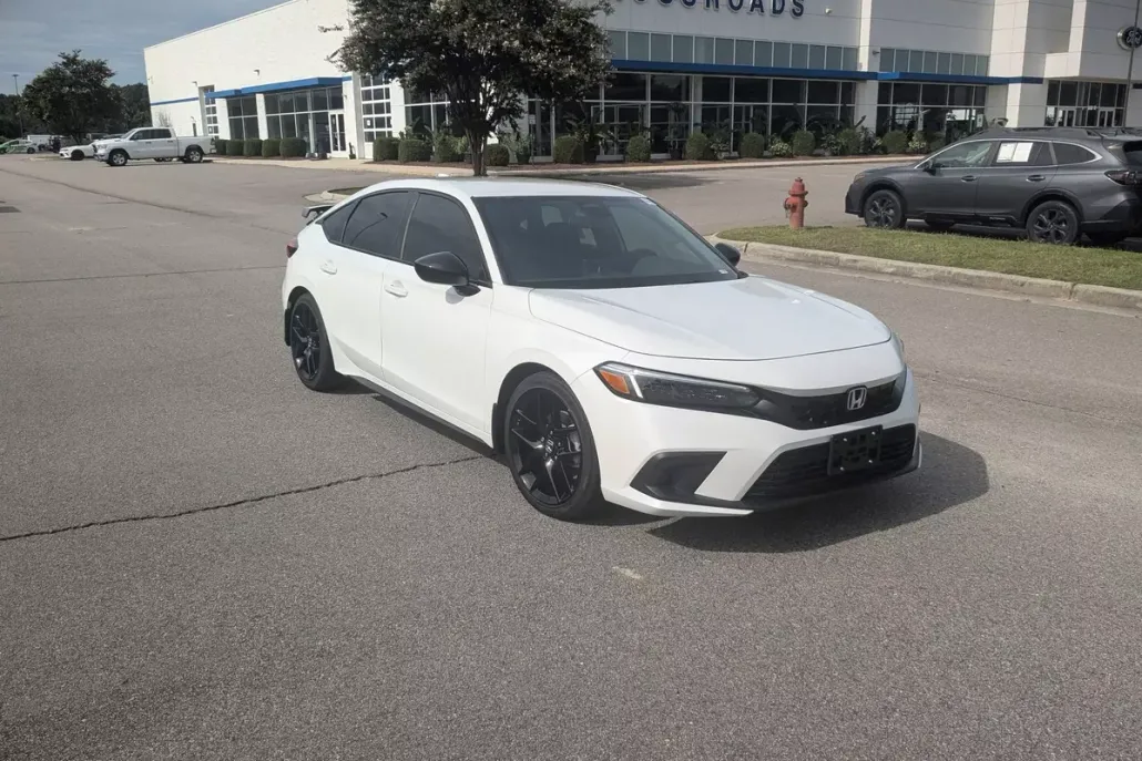 2024 Honda Civic Hatchback Sport photo 1