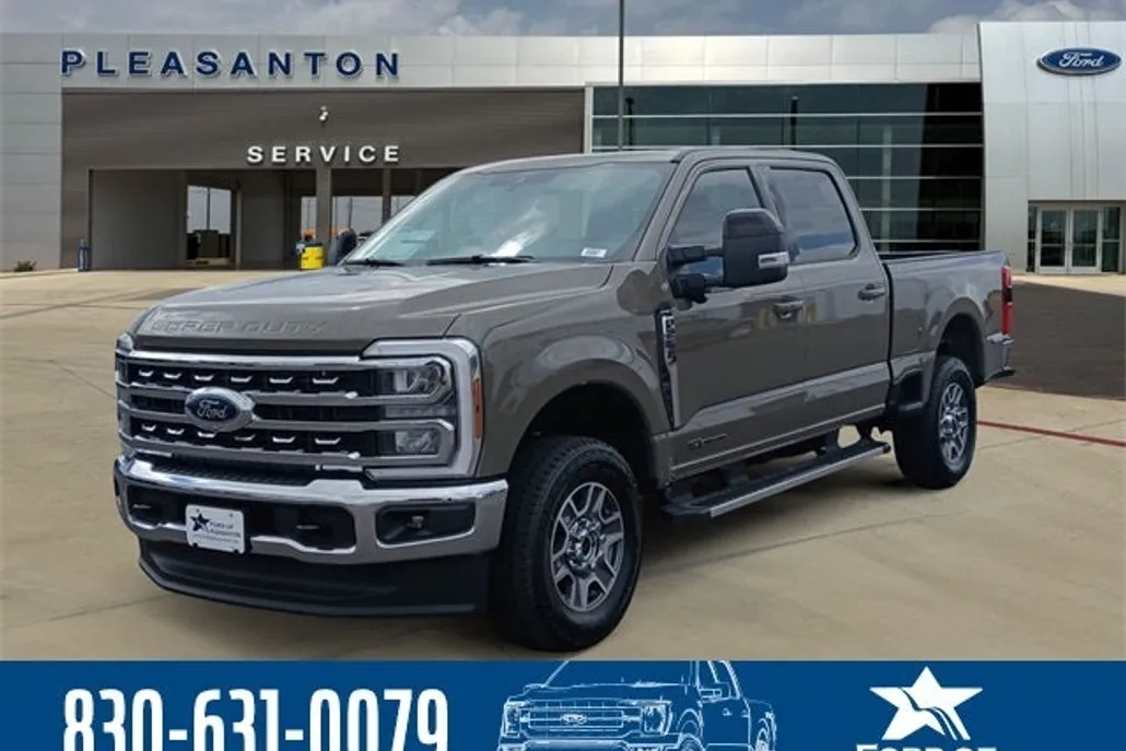 2026 Ford F-250 Lariat photo 1
