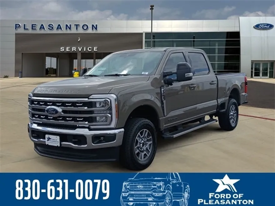 2026 Ford F-250 Lariat photo 1