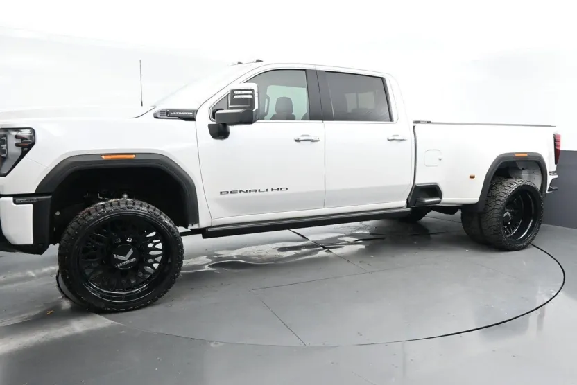 2024 Gmc Sierra HD Denali Ultimate photo 1