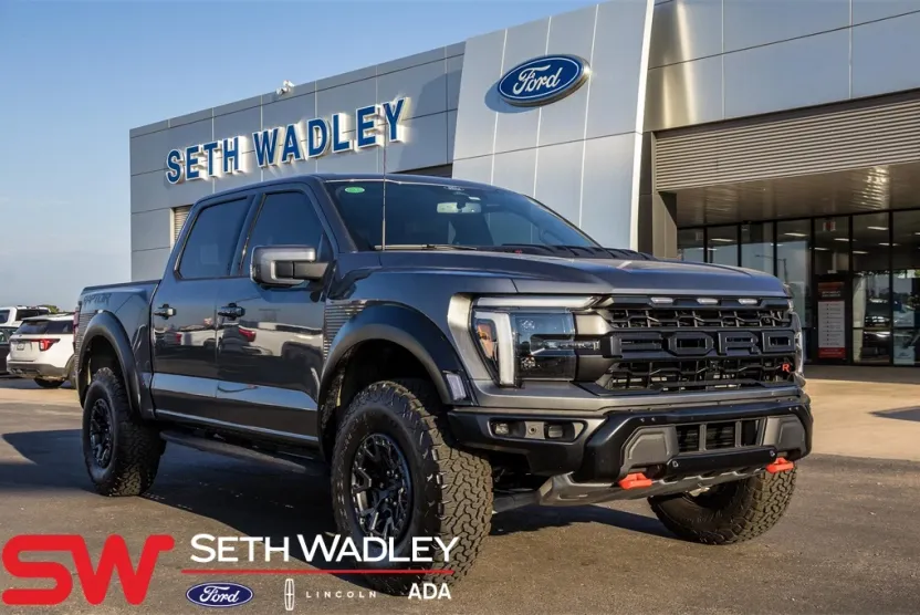 2025 Ford F-150 Raptor photo 1