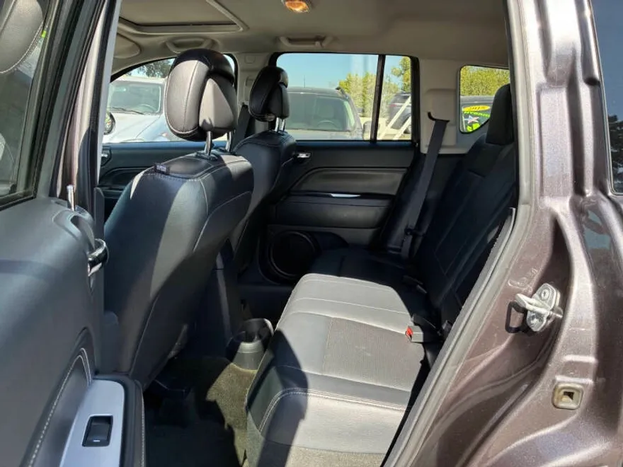 2016 Jeep Compass Latitude photo 1
