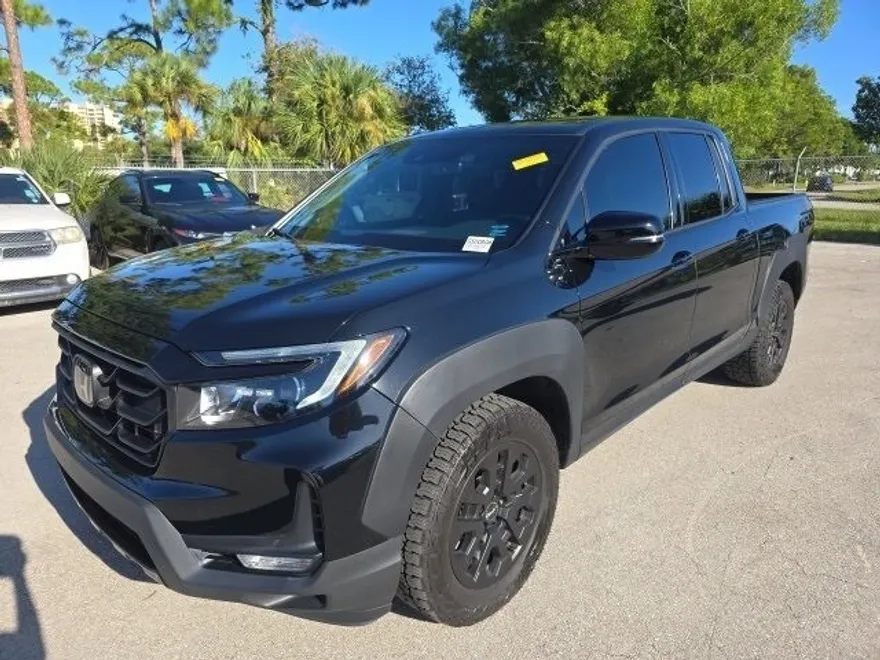 2023 Honda Ridgeline Black Edition photo 1