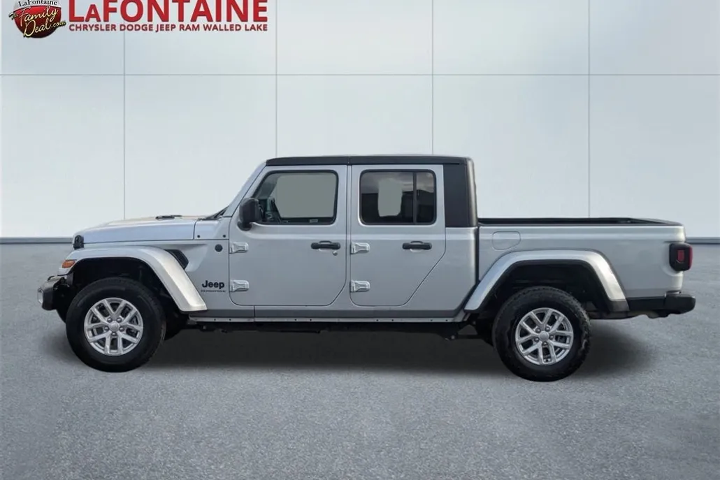 2023 Jeep Gladiator Sport S photo 1