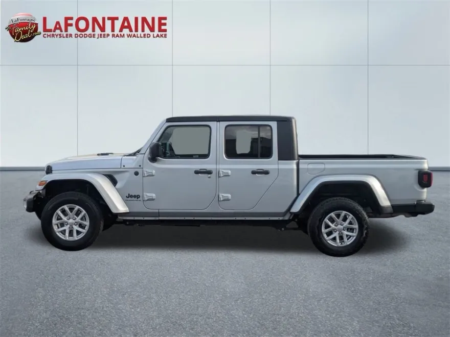 2023 Jeep Gladiator Sport S photo 1