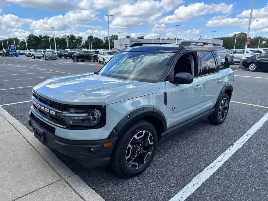 2021 Ford Bronco Sport Outer Banks photo 1