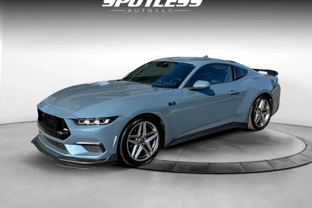 2024 Ford Mustang EcoBoost photo 1