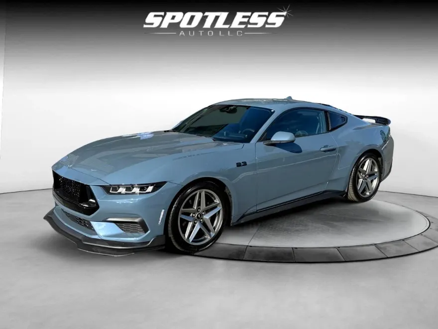 2024 Ford Mustang EcoBoost photo 1