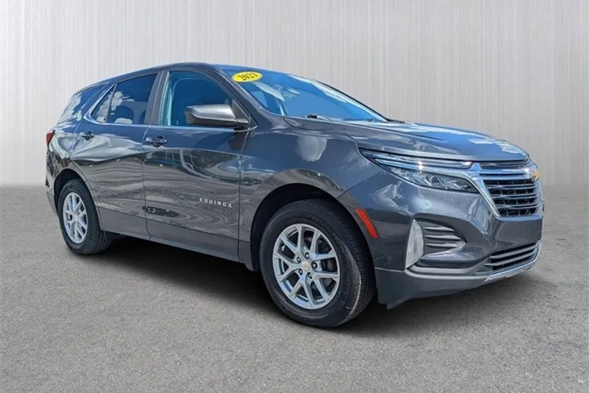 2023 Chevrolet Equinox LT photo 1