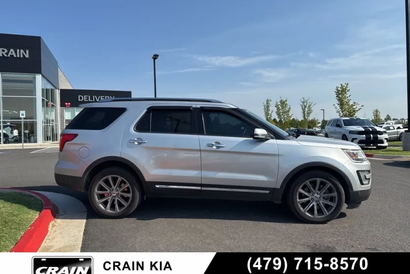2017 Ford Explorer Limited photo 1