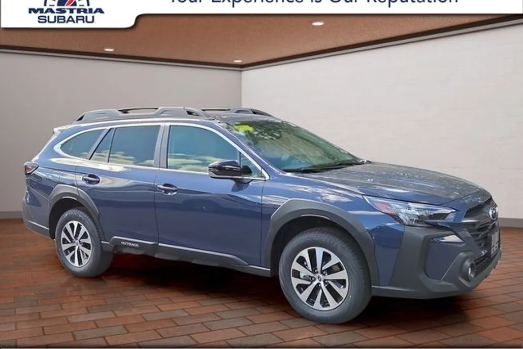 2025 Subaru Outback Premium photo 1