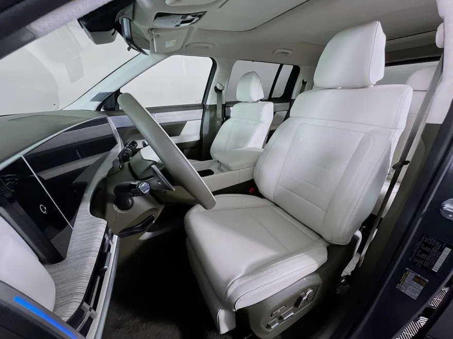 2025 Hyundai Santa Fe Calligraphy photo 1