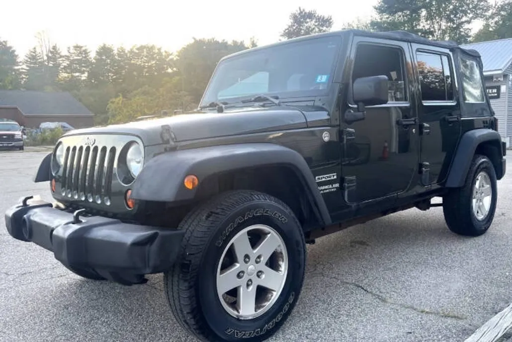 2011 Jeep Wrangler Unlimited Sport photo 1