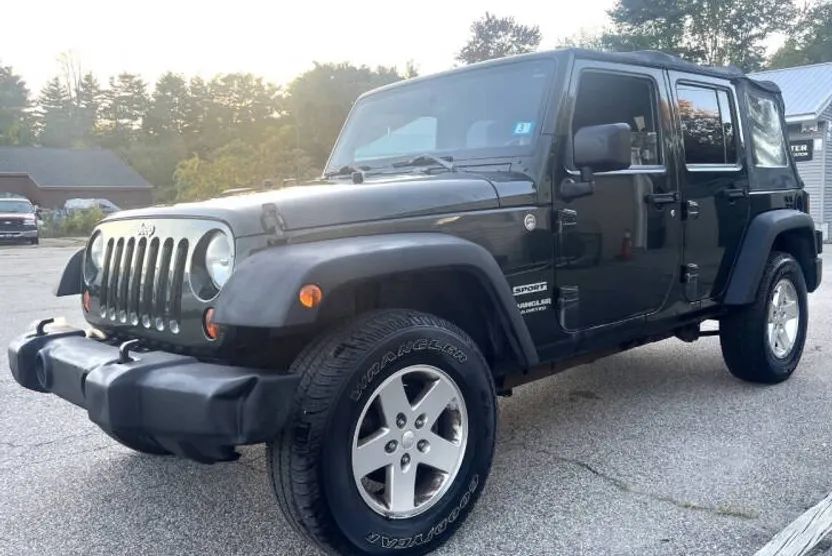 2011 Jeep Wrangler Unlimited Sport photo 1