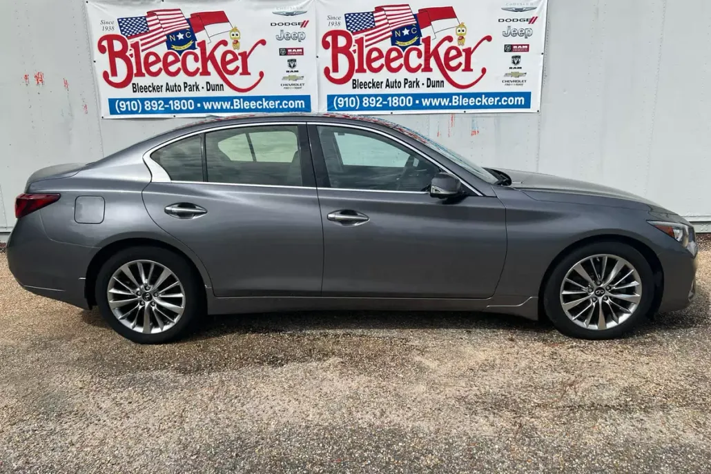 2022 Infiniti Q50 LUXE AWD photo 1